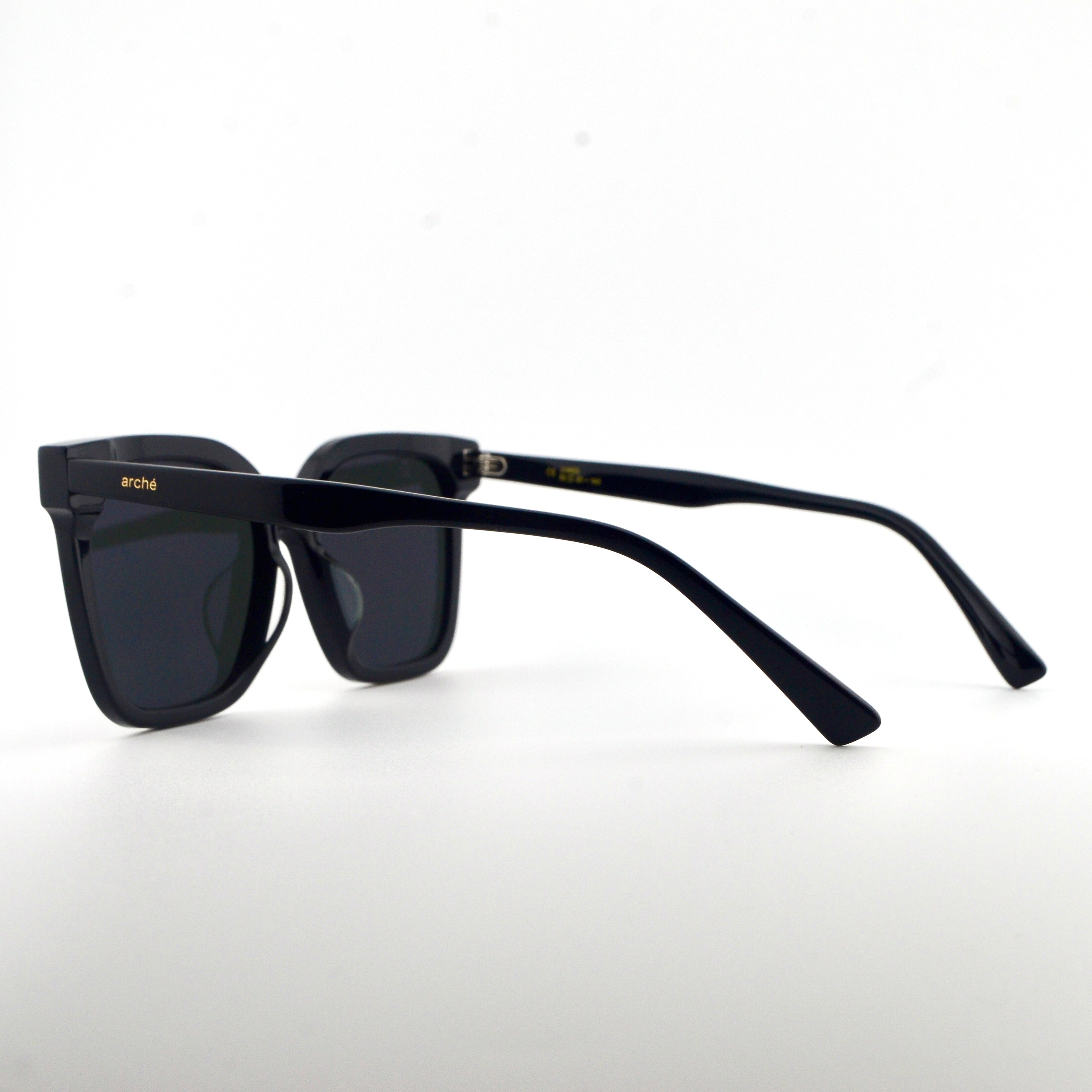 Brucey | Black - Black