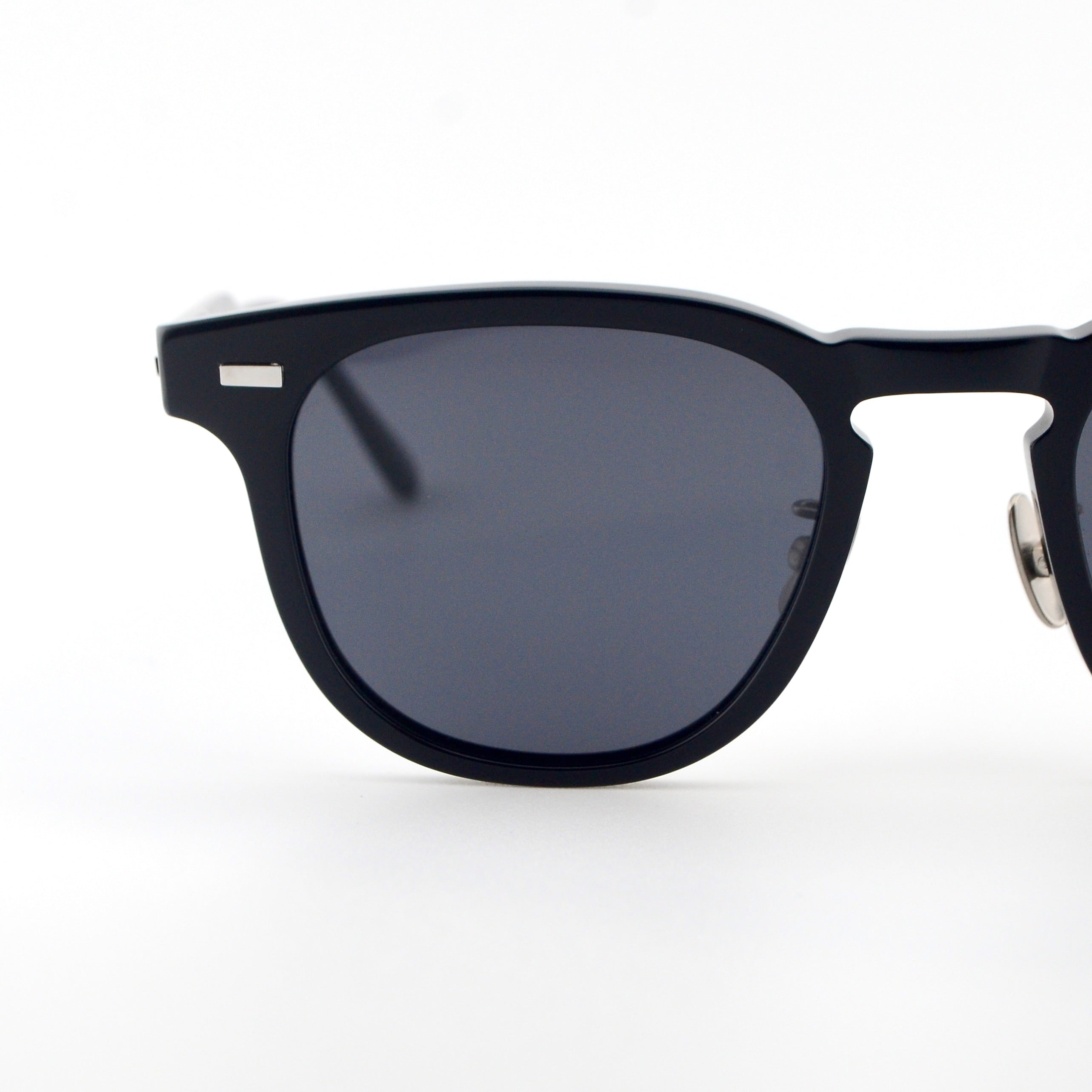 Tiki | Black - Black